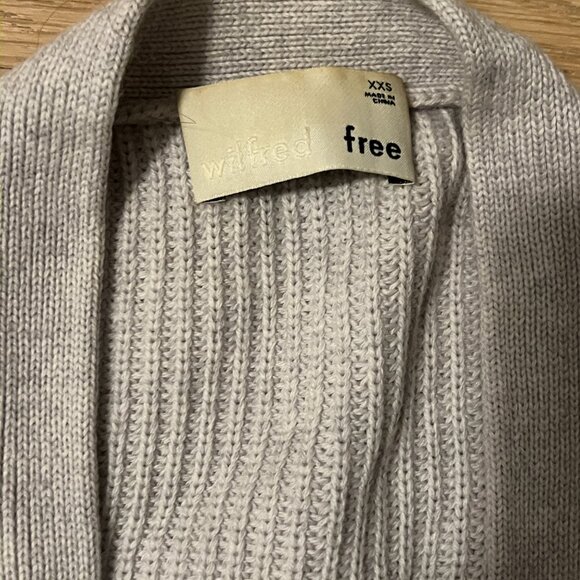 Light Grey Aritzia Wilfred Free Cardigan Size XXS - Picture 2 of 3
